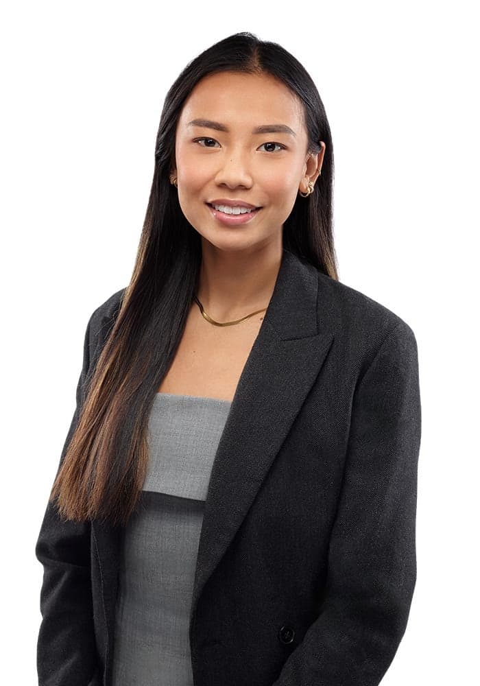 Chelsea Pham Headshot